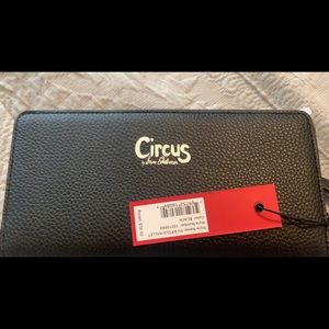 Circus by Sam Edelman wallet. NWT 🖤❤️